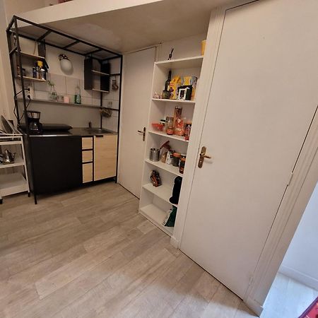 Cozy And Nice Homestay Room - Chambre D'Hote Париж Экстерьер фото